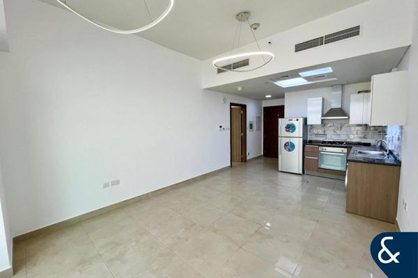 1 Bed | V.O.T | High Floor | Villa View
